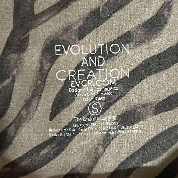 Women’s Evolution and Creation animal print high waist The Brianna leggings Sm - Picture 3 of 3